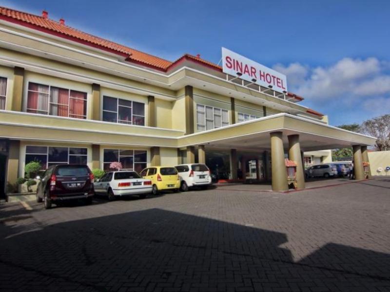 Hotel Sinar 1 Sedati Buitenkant foto