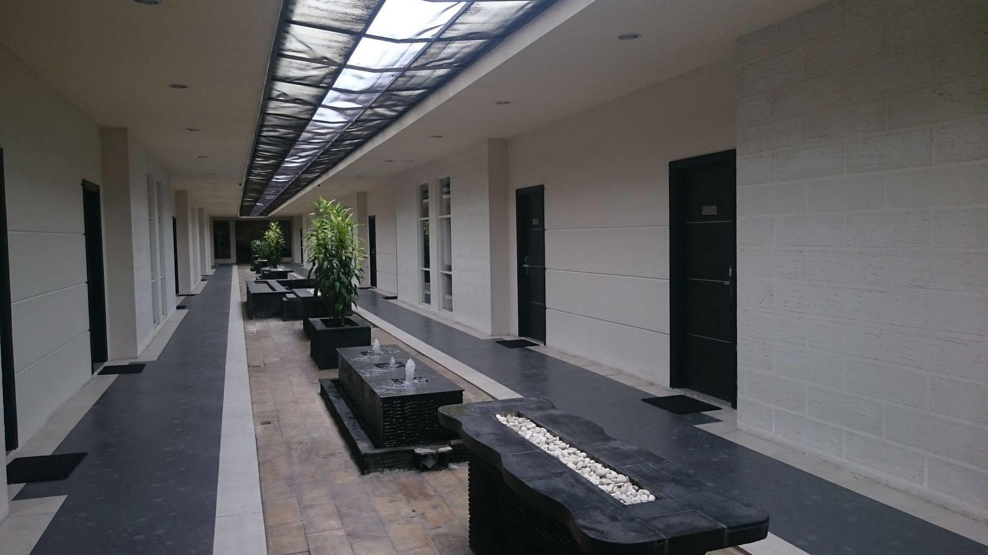 Hotel Sinar 1 Sedati Buitenkant foto